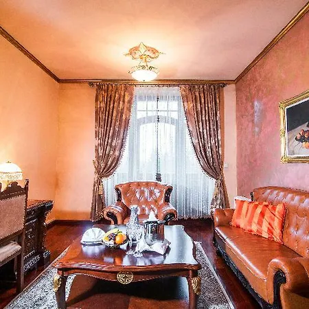 Ruebezahl Luxury Castle Golf فندق